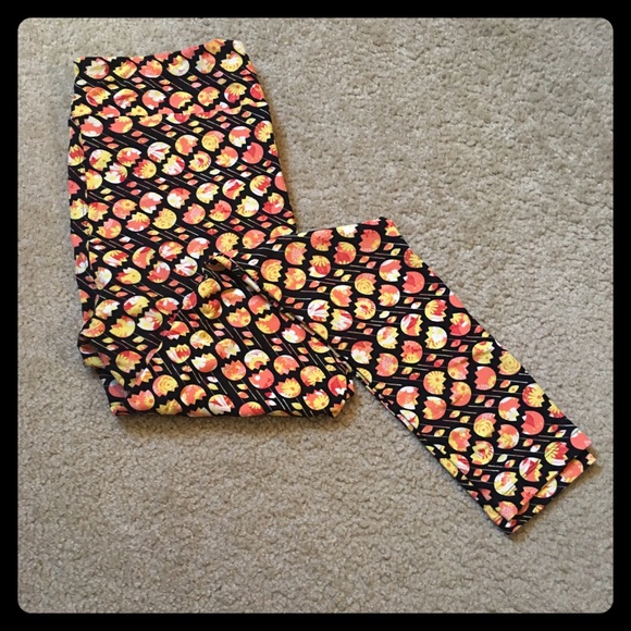 LuLaRoe TC Tulip Print Leggings w Black Background - Picture 1 of 5